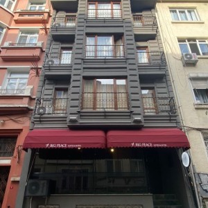 alt_1Big Peace Suites & Hotel